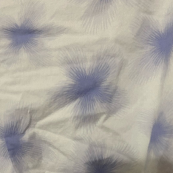 Levi's® LIKE NEW Daphne Scrunchie Blouse Starburst Cool Dusk size L - Picture 6 of 7